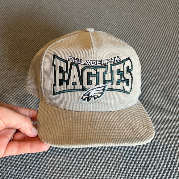 NWOT Philadelphia Eagles Gray Corduroy Cap - Picture 5 of 7